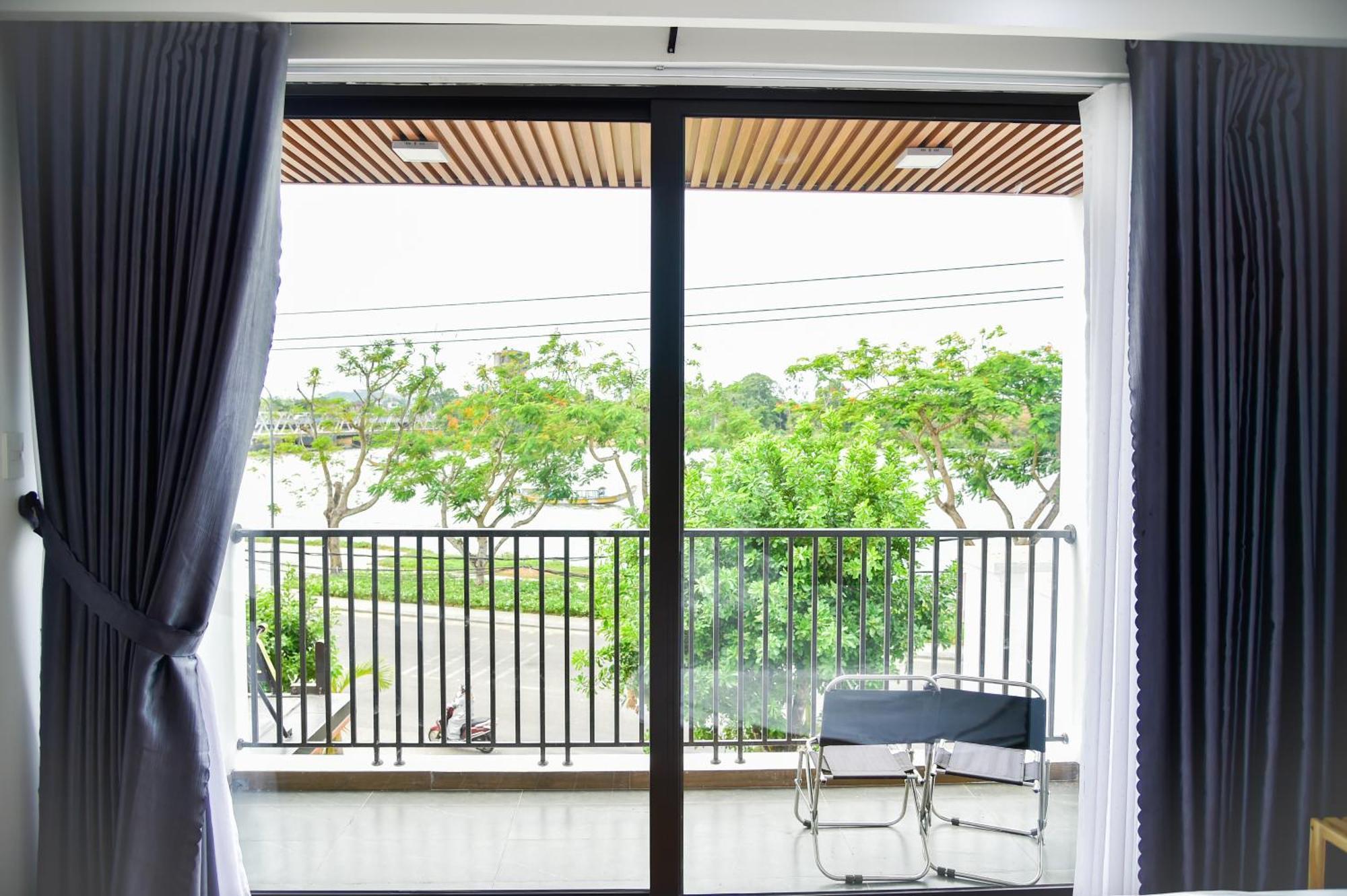 La Nha Homestay Hue Exterior photo